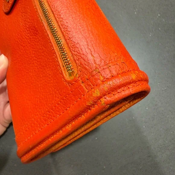 Chloé Orange Leather Continental Wallet in GUC - Picture 6 of 14